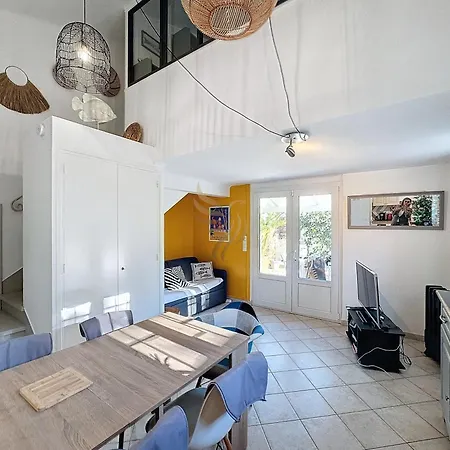 For 6 People With Wifi, Parking, And Garden * Saint-Raphaël